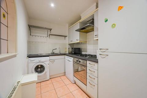 1 bedroom flat for sale, Newport Avenue, Canary Wharf, Tower Hamlets, London, E14