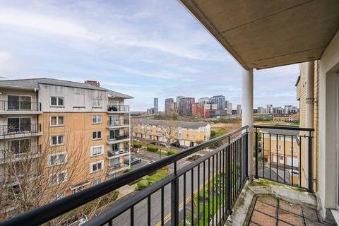 1 bedroom flat for sale, Newport Avenue, Canary Wharf, Tower Hamlets, London, E14