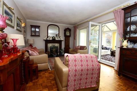 undefined, Elms Park, Miskin, Pontyclun