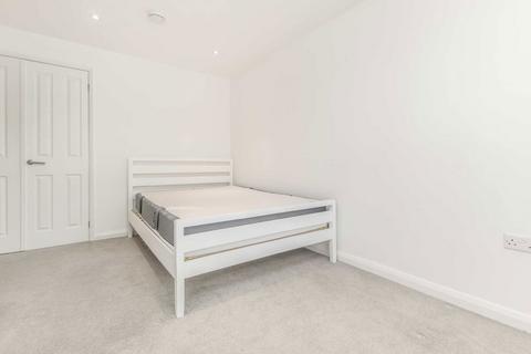 undefined, Station Road, Hampton TW12