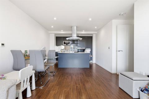 2 bedroom apartment to rent, Western Gateway, London E16