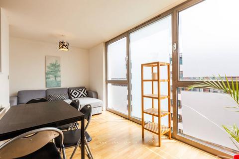 2 bedroom flat for sale, Umberston Street, Aldgate, London, E1
