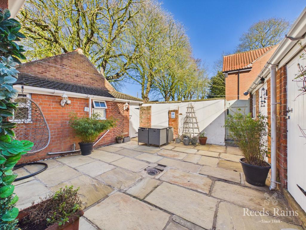 Rear Courtyard