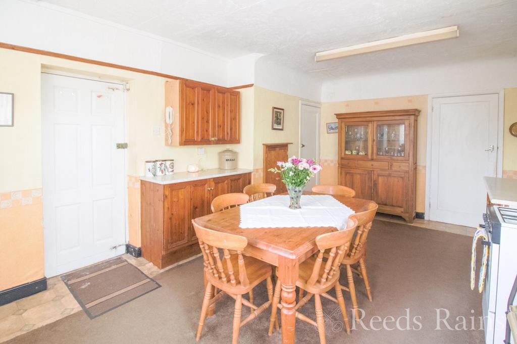 Kitchen/Dining