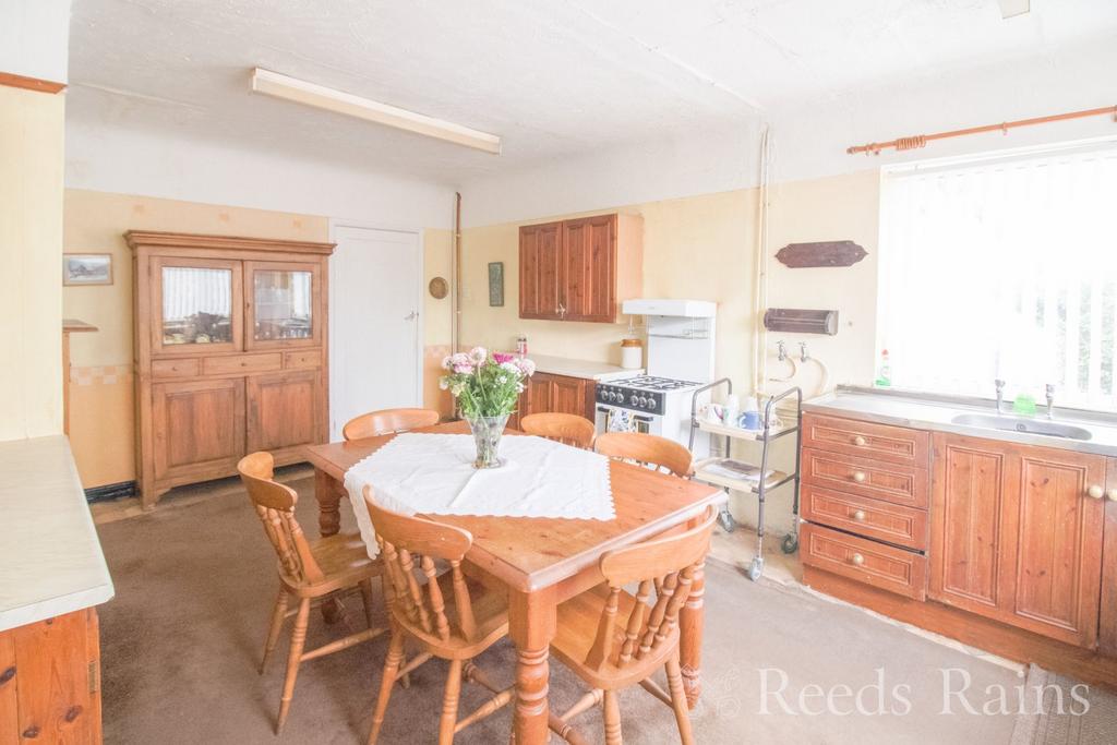 Kitchen/Dining