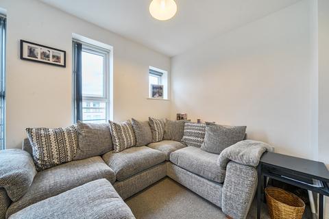 2 bedroom apartment for sale, Springhead Parkway, Northfleet, Gravesend