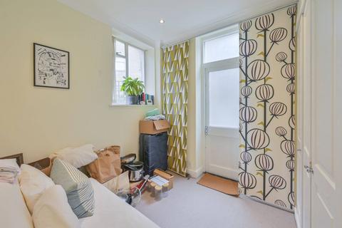 2 bedroom flat to rent, St George's Drive, Pimlico, London, SW1V