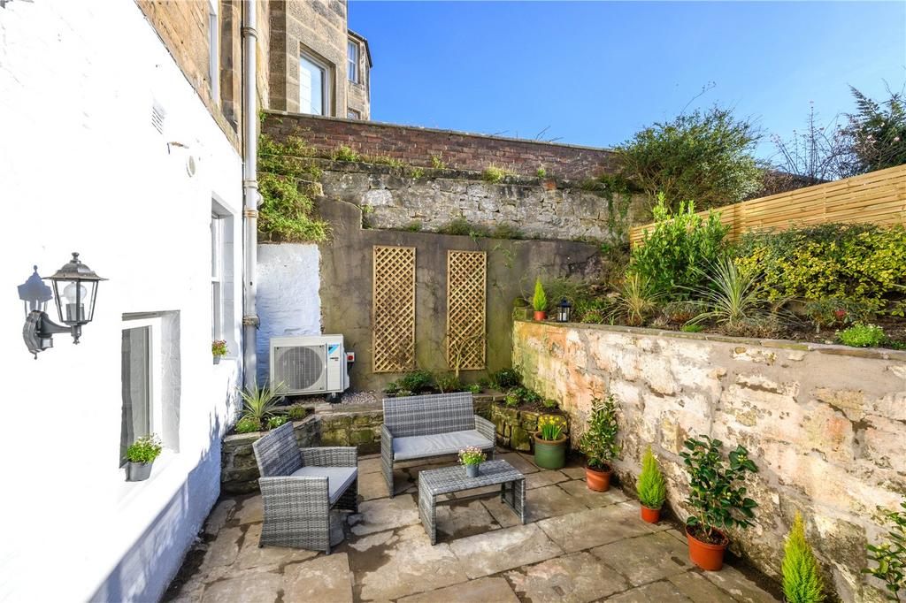 Rear Courtyard