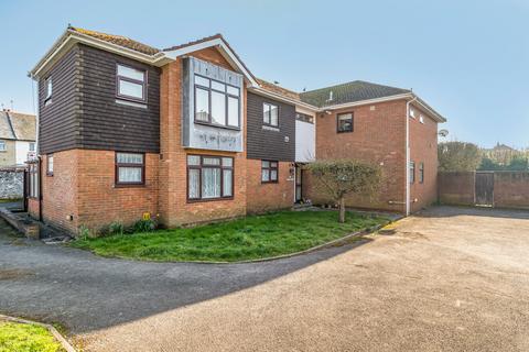 2 bedroom flat for sale, Linden Road, Saffron Court, PO21