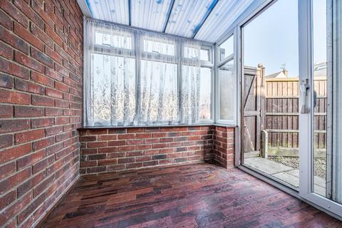 2 bedroom flat for sale, Linden Road, Saffron Court, PO21