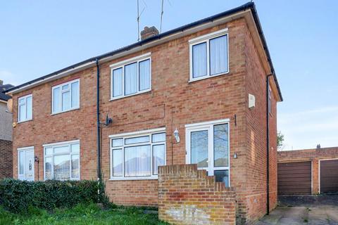 3 bedroom semi-detached house to rent, Ingle Road, Chatham, Kent