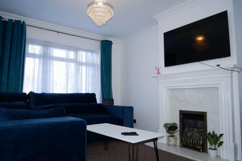 3 bedroom semi-detached house to rent, Ingle Road, Chatham, Kent