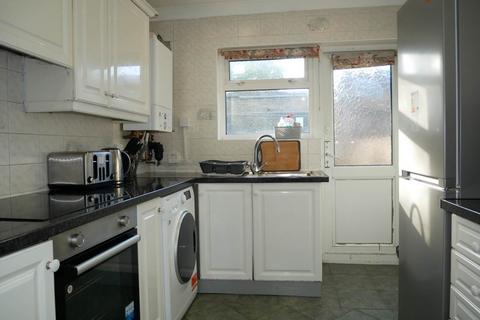 3 bedroom semi-detached house to rent, Ingle Road, Chatham, Kent