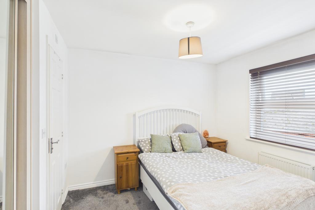Ewe Move - Hillside Gardens - Bedroom