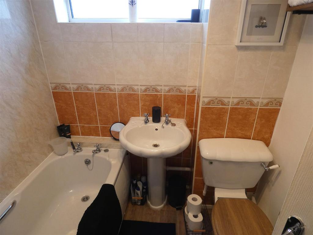 Bathroom.JPG