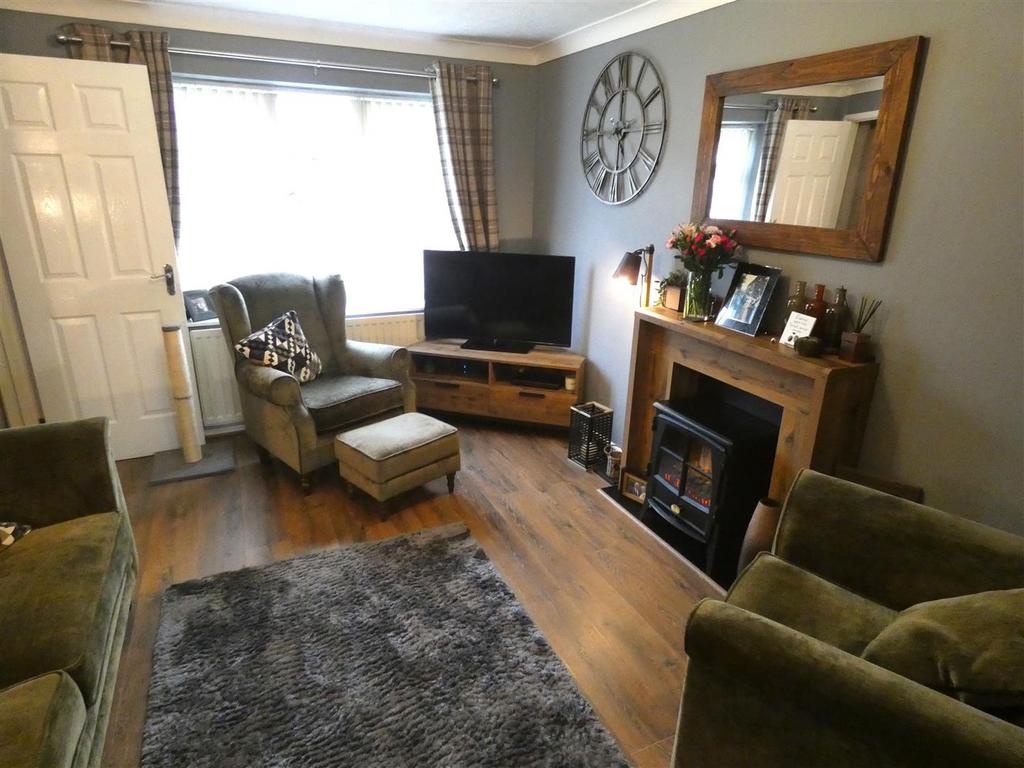 Lounge 1.JPG