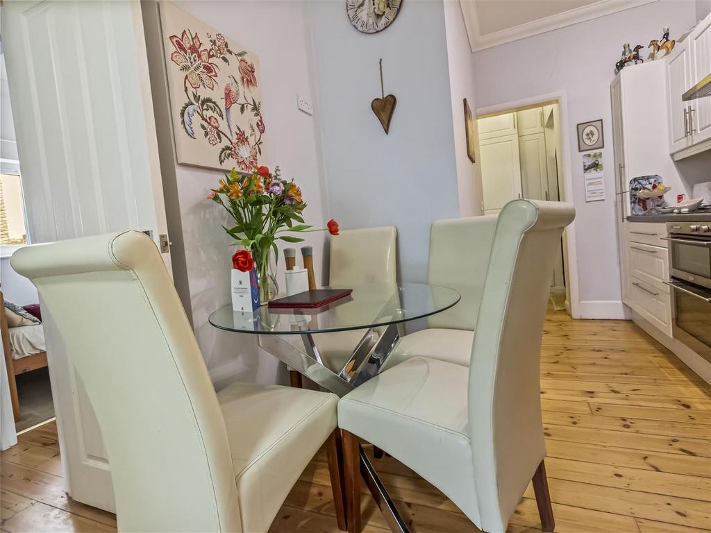 Flat 2, 59a Downview Road Worthing, West Sussex, B