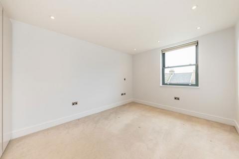 2 bedroom flat to rent, Spring Grove, London W4