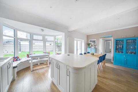 4 bedroom detached house for sale, Manor Road, Christchurch, BH23