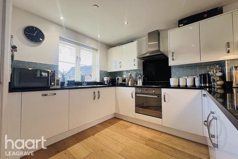 undefined, Hardinge Place, Toddington