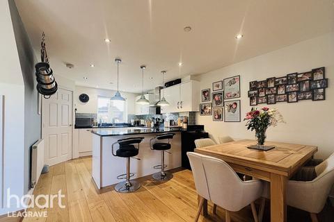 undefined, Hardinge Place, Toddington