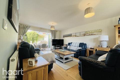 undefined, Hardinge Place, Toddington