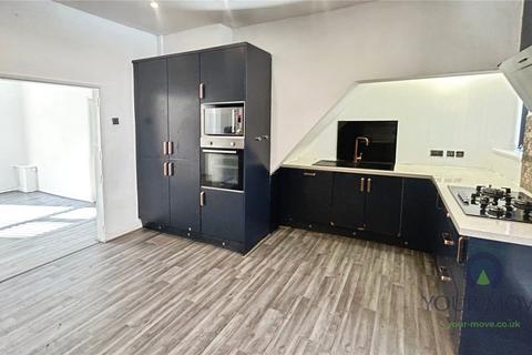 3 bedroom semi-detached house to rent, Radcliffe Road, Greater Manchester OL4