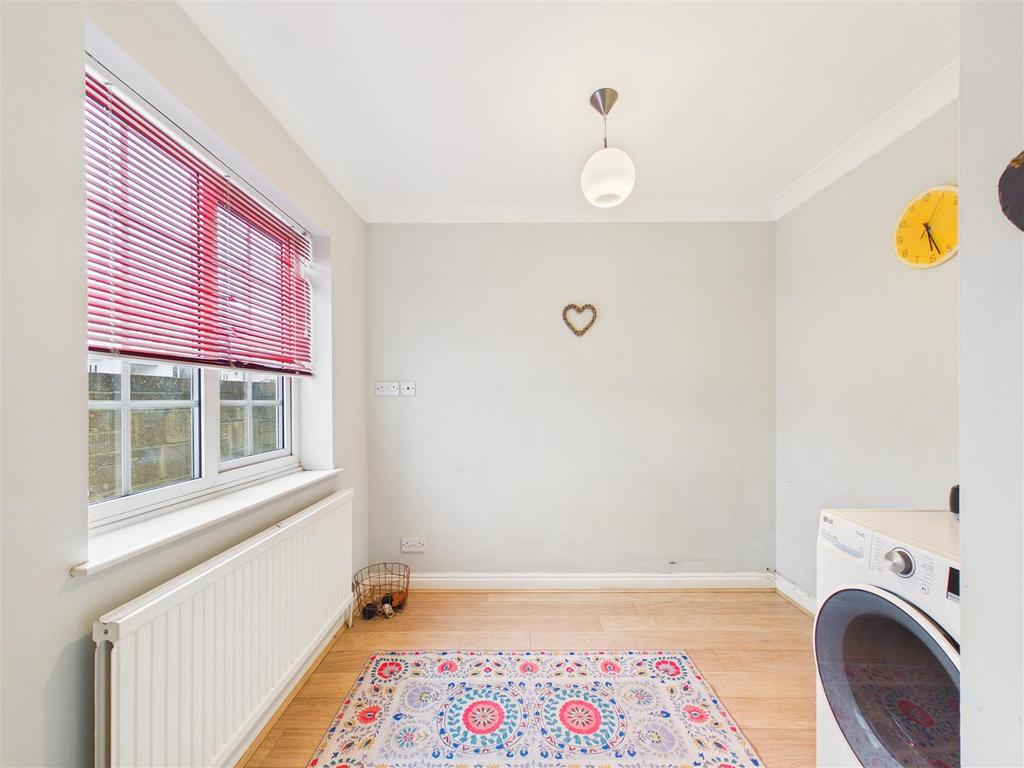 CAM05193 G0-PR0118-STILL006.jpg