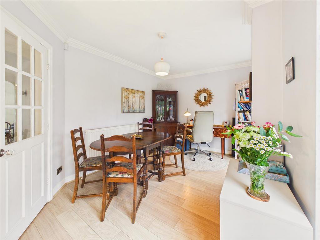 CAM05193 G0-PR0118-STILL008.jpg