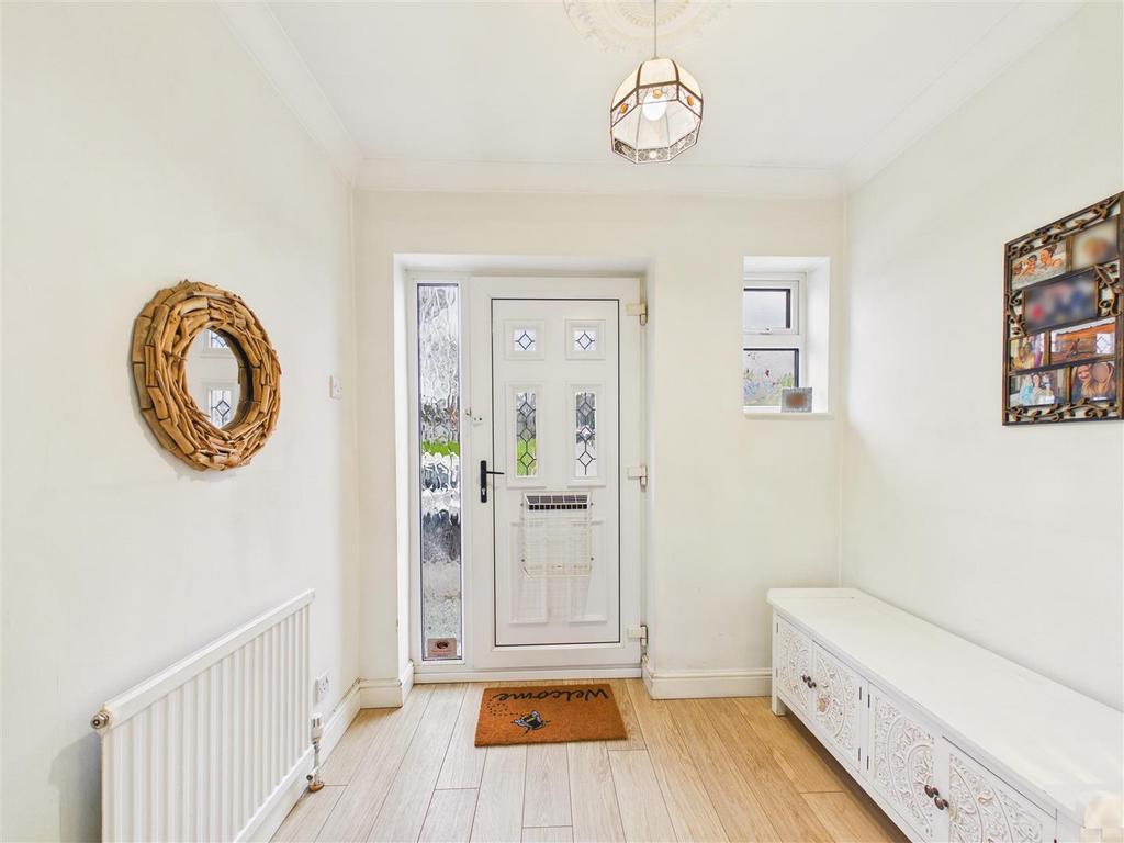 CAM05193 G0-PR0118-STILL001.jpg