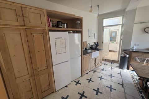 1 bedroom house to rent, Robertson Road Crofts End, Bristol BS5