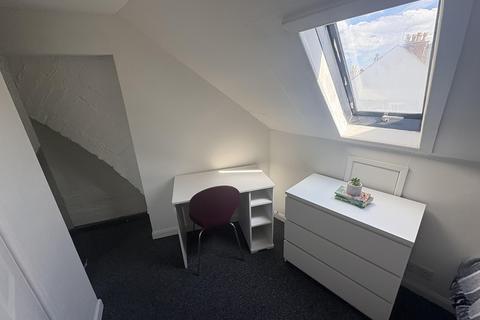 1 bedroom house to rent, Robertson Road Crofts End, Bristol BS5