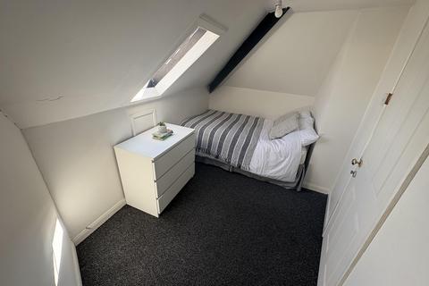 1 bedroom house to rent, Robertson Road Crofts End, Bristol BS5