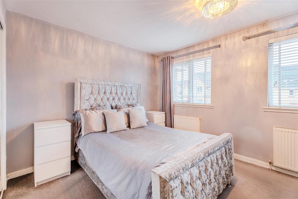 Bedroom 1-5.jpg