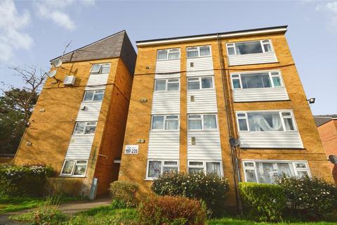 2 bedroom flat for sale, Field Road, Feltham TW14