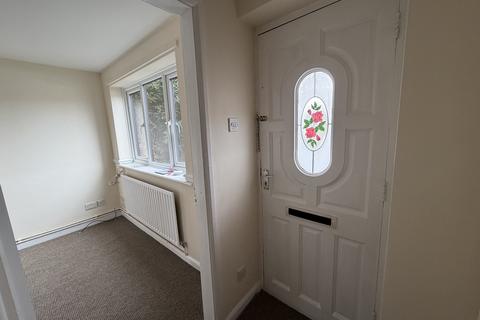 2 bedroom property to rent, Holly Rise, NEWARK, NG22