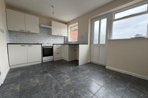 2 bedroom property to rent, Holly Rise, NEWARK, NG22