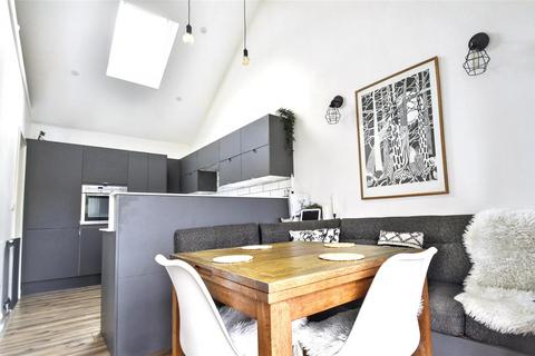 3 bedroom bungalow for sale, Packsaddle, Penryn TR10