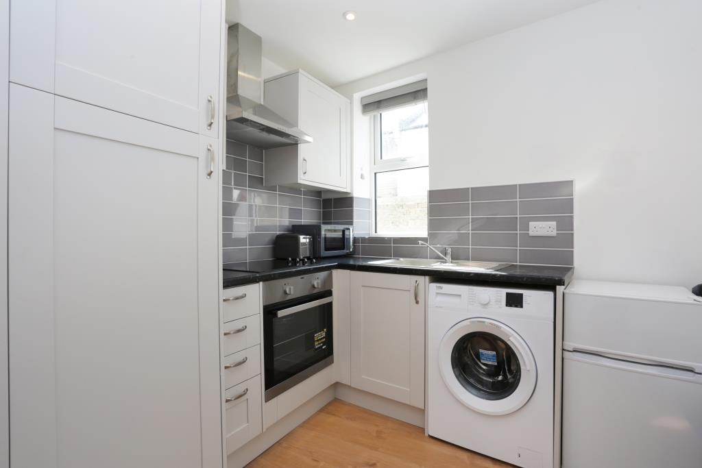 Kitchen area 1.jpg