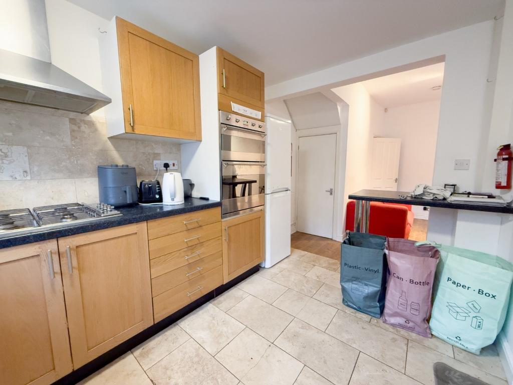 Bright kitchen with modern units and appliances...