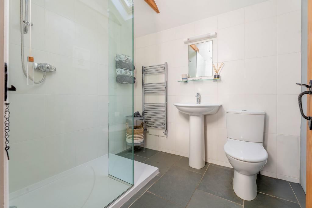 Penberi Shower Room