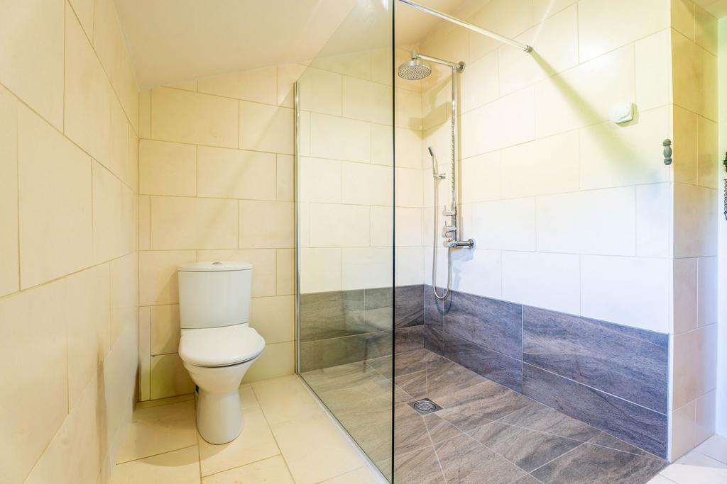 Abercastle Shower Room