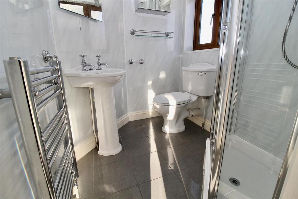 Shower Room En-Suite