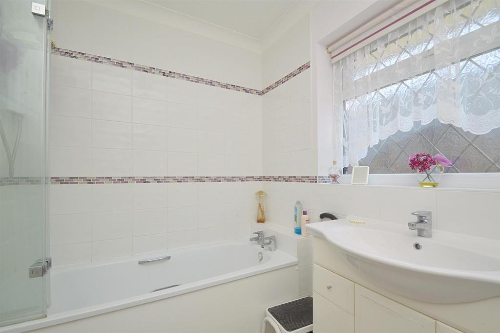 Bathroom.jpg