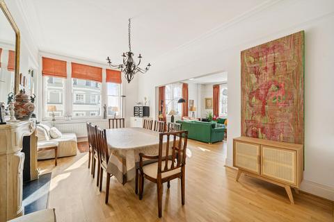 3 bedroom flat to rent, Garden House, Cornwall Gardens, South Kensington, London SW7