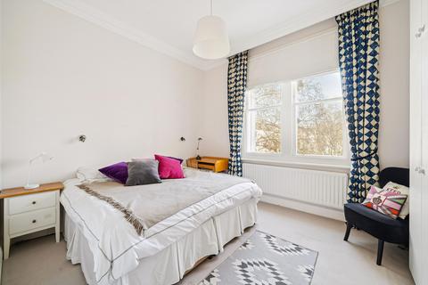 3 bedroom flat to rent, Garden House, Cornwall Gardens, South Kensington, London SW7