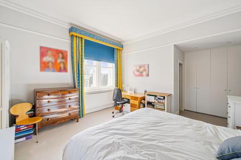 3 bedroom flat to rent, Garden House, Cornwall Gardens, South Kensington, London SW7