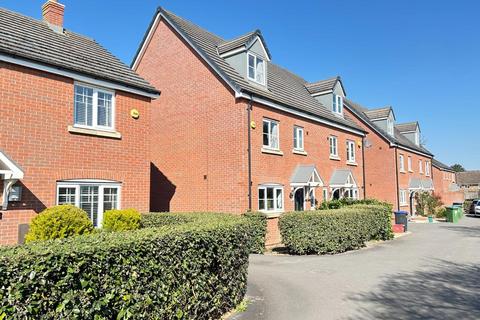4 bedroom semi-detached house for sale, O'Donnell Road, Royal Leamington Spa