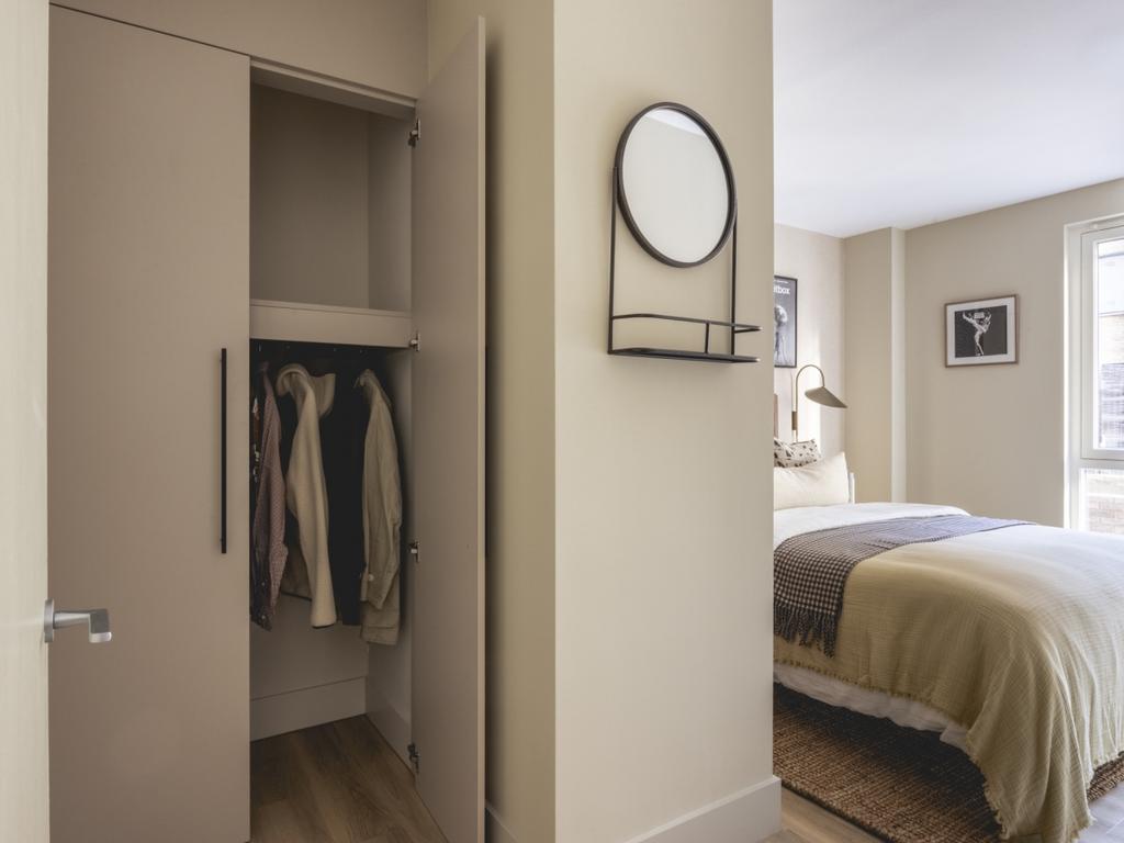 2 bed show apt be...