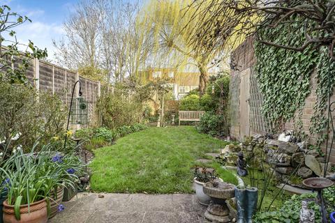 3 bedroom end of terrace house for sale, Cranleigh Gardens, Kenton, Harrow